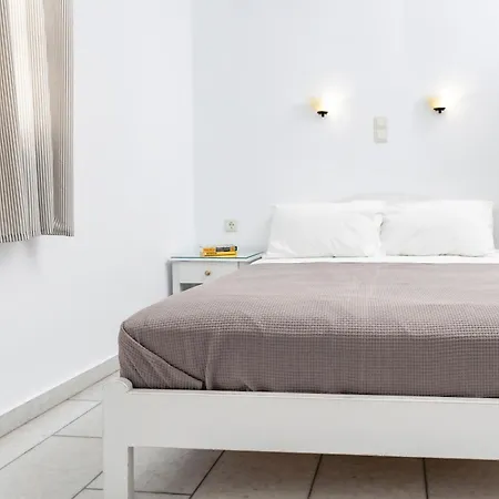 Depis & アパート Naxos City